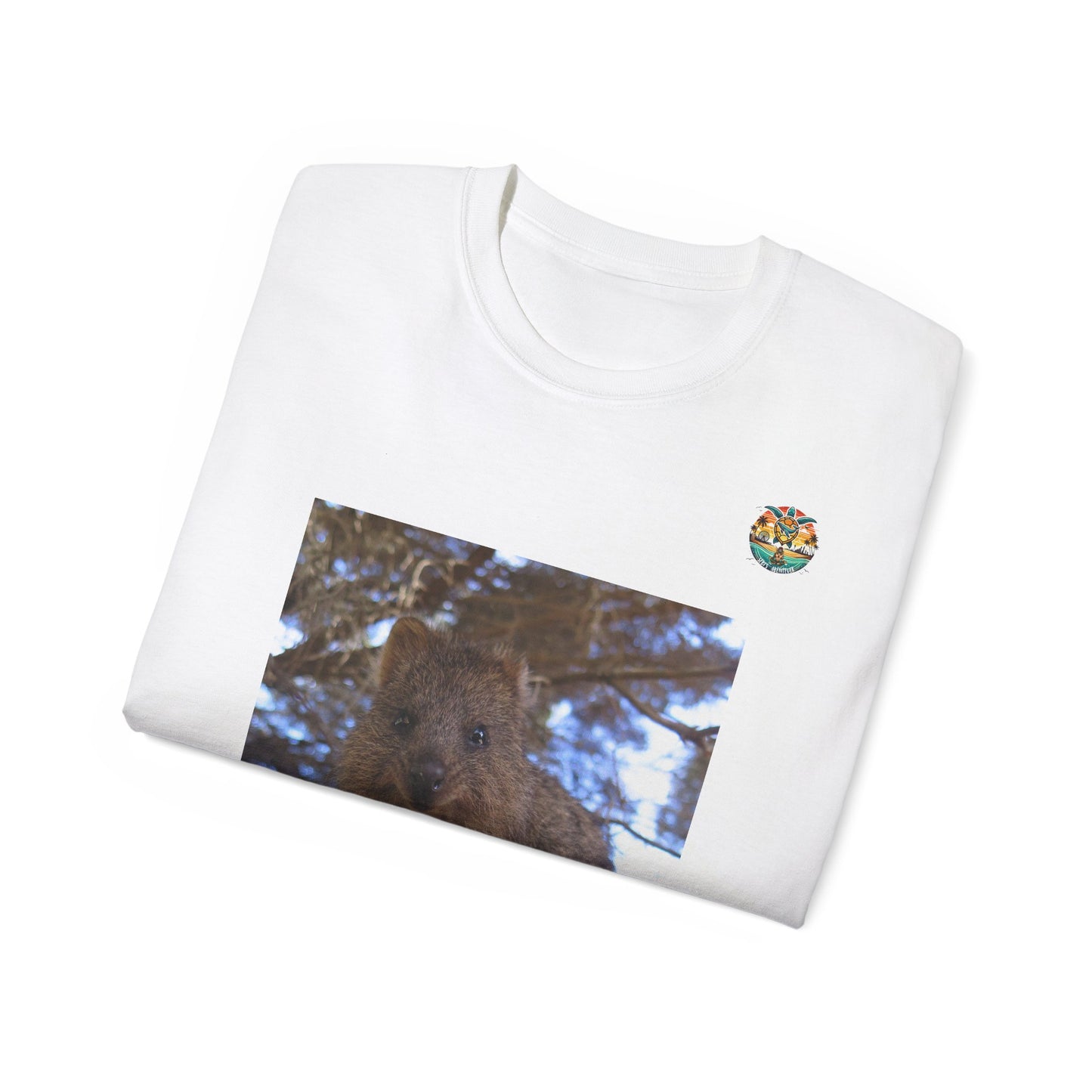 „Süß, flauschig und mental komplett durch“ – Quokka T-Shirt mit ehrlicher Botschaft