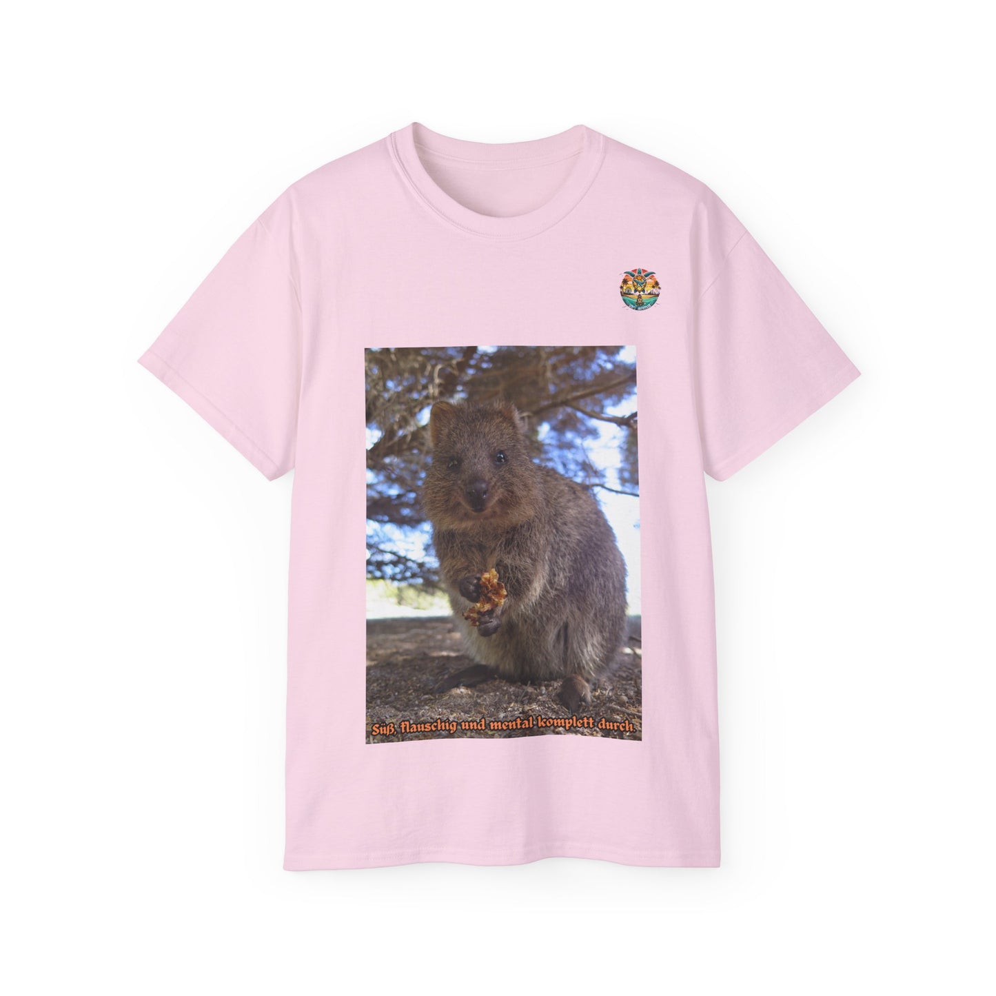 „Süß, flauschig und mental komplett durch“ – Quokka T-Shirt mit ehrlicher Botschaft