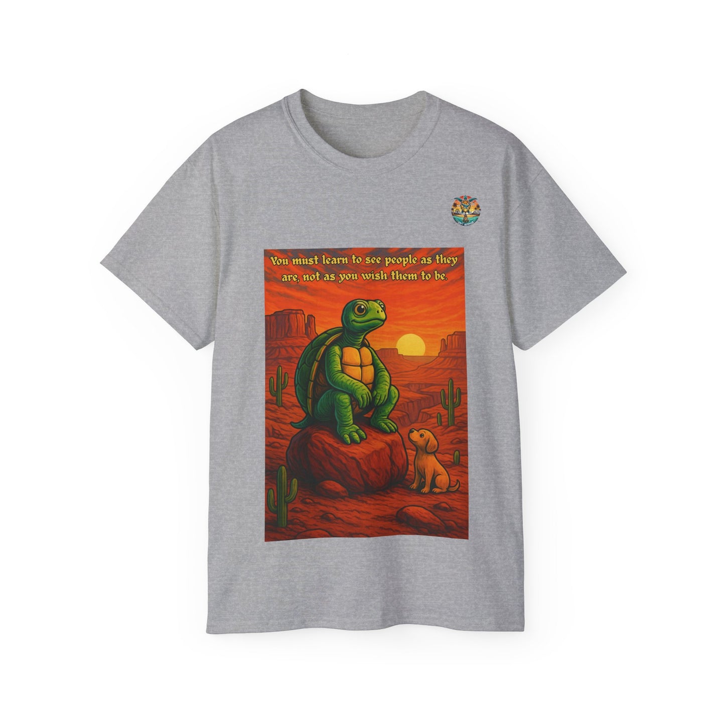 „Desert Wisdom“ – T-Shirt mit Schildkröte & Sonnenuntergang