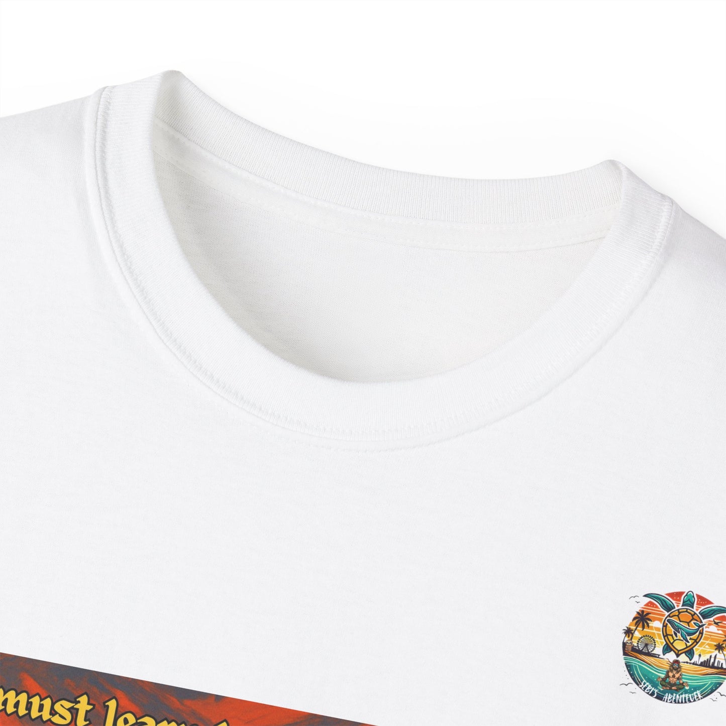 „Desert Wisdom“ – T-Shirt mit Schildkröte & Sonnenuntergang